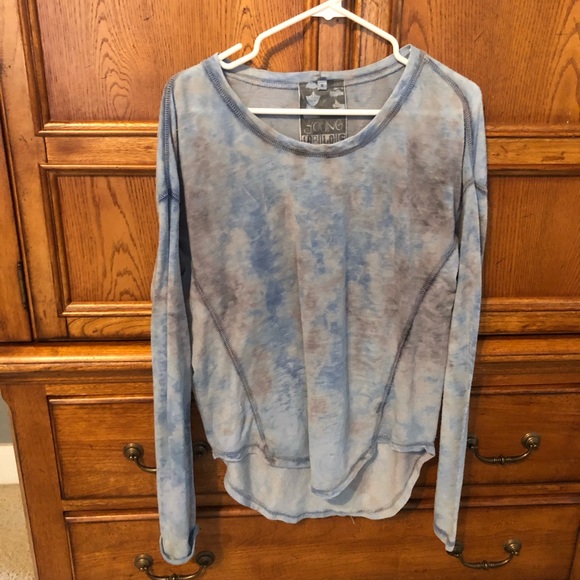 Tops - Blue tie dye long sleeve tee